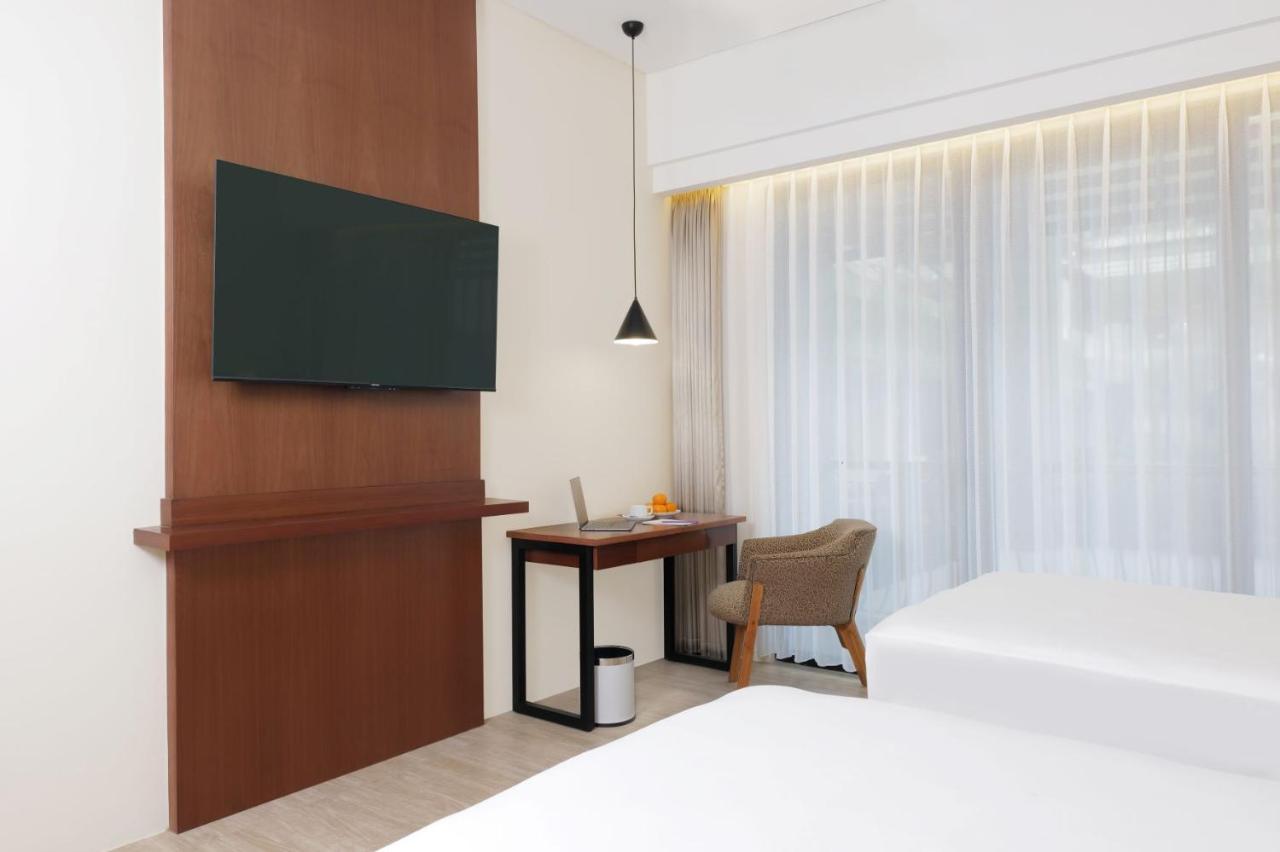 Fox Harris Hotel & Convention Banjarnegara エクステリア 写真