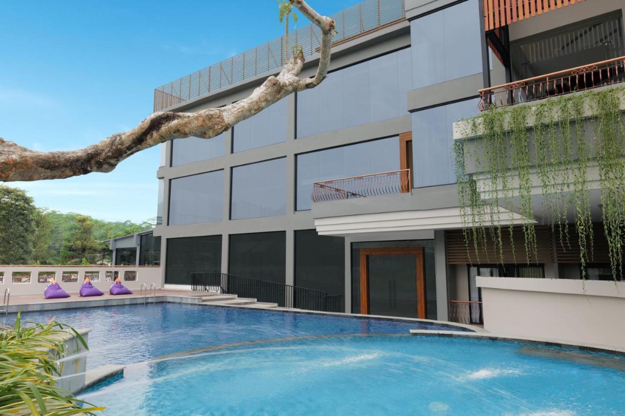 Fox Harris Hotel & Convention Banjarnegara エクステリア 写真