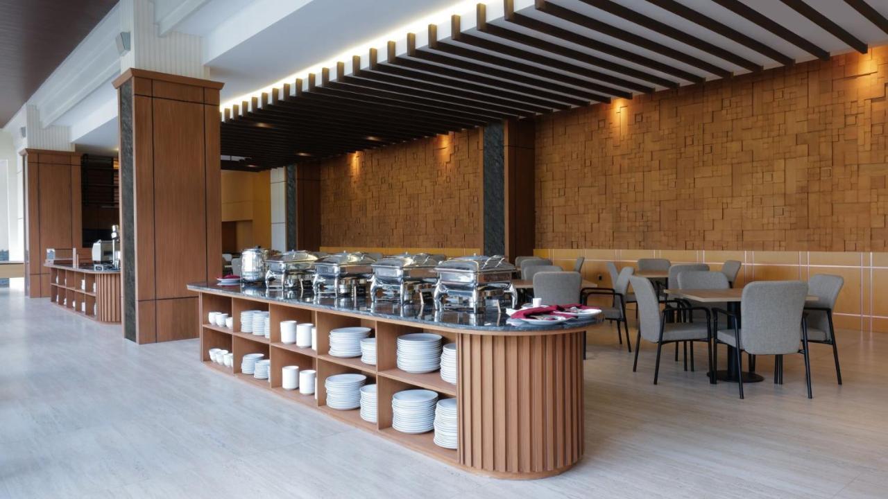 Fox Harris Hotel & Convention Banjarnegara エクステリア 写真
